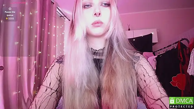 JustMeowGirl online show from 06/15/26, 05:31
