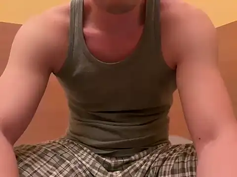 Snapshot of etat_onn chatting on 09/19/25, 10:32 etat onn online show from 09/19/25, 10:32