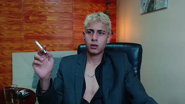 Bastiaan 28 online show from 12/12/24, 11:47