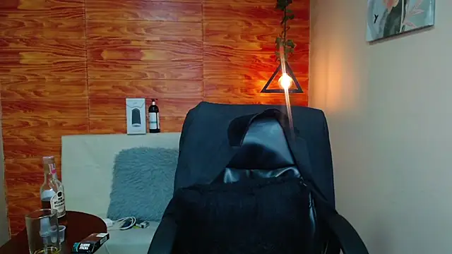 Bastiaan 28 online show from 12/13/24, 06:10