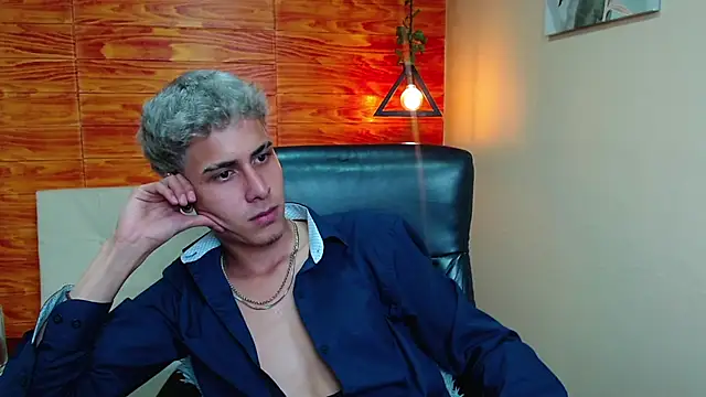 Bastiaan 28 online show from 12/19/24, 07:18