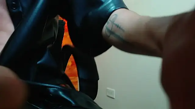 Bastiaan 28 online show from 12/24/24, 08:22