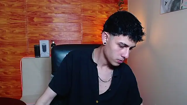 Bastiaan 28 online show from 01/24/25, 06:57