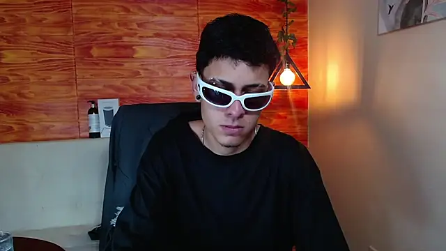 Bastiaan 28 online show from 02/07/25, 07:29