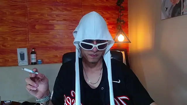 Bastiaan 28 online show from 02/12/25, 03:18