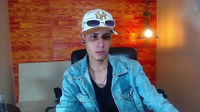 Bastiaan 28 online show from 02/19/25, 03:06