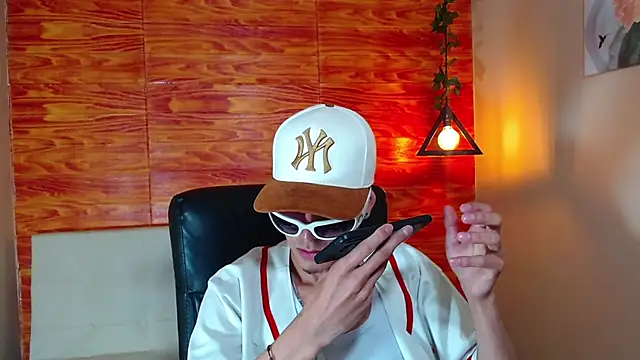 Bastiaan 28 online show from 02/20/25, 08:50