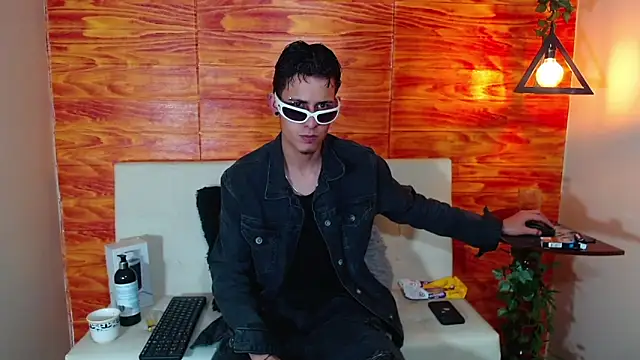 Bastiaan 28 online show from 03/07/25, 10:02