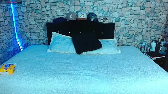 Bastiaan 28 online show from 01/14/26, 09:42