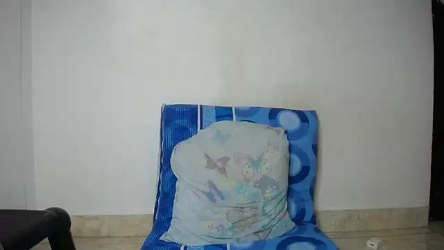 Snapshot of Eros_Smit chatting on 04/23/26, 02:30 Eros Smit online show from 04/23/26, 02:30
