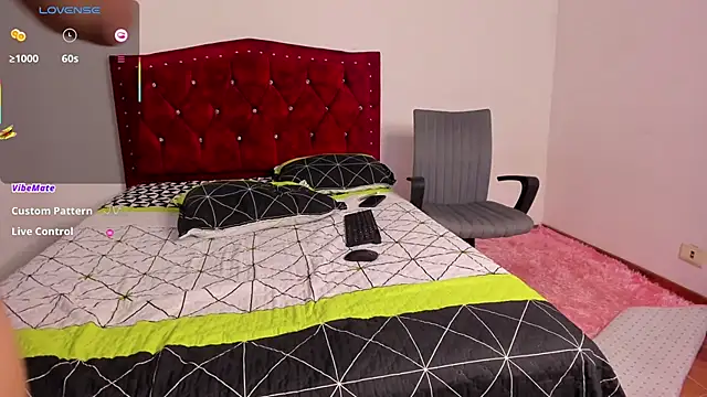 Valentine petite1 online show from 02/26/25, 01:52