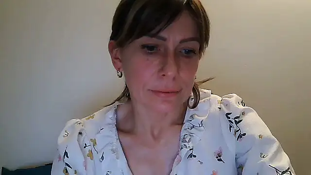 Snapshot of anechka1 chatting on 02/04/26, 01:44 anechka1 online show from 02/04/26, 01:44