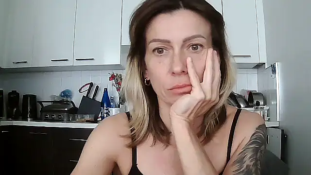 anechka1 online show from 06/01/26, 09:16