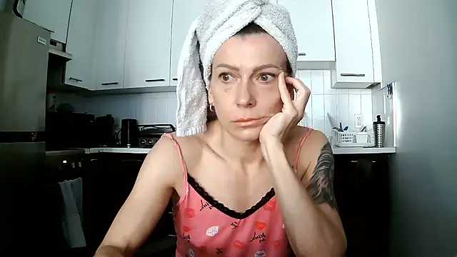 Snapshot of anechka1 chatting on 06/24/26, 01:21 anechka1 online show from 06/24/26, 01:21