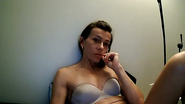 Snapshot of anechka1 chatting on 07/18/26, 01:10 anechka1 online show from 07/18/26, 01:10