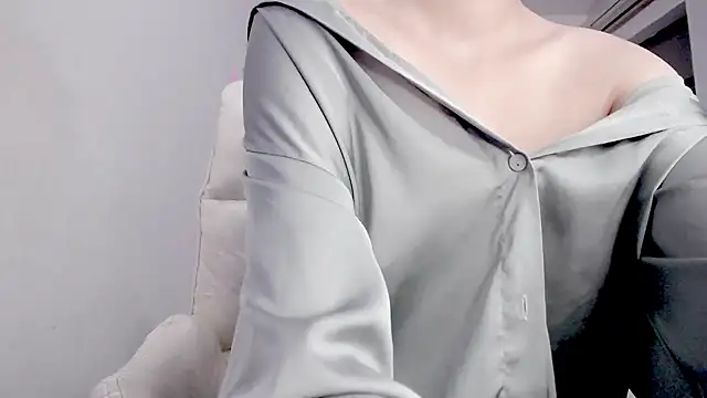 Snapshot of _OMO_ chatting on 12/08/24, 05:55 OMO online show from 12/08/24, 05:55