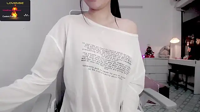 Snapshot of _OMO_ chatting on 03/09/25, 05:49 OMO online show from 03/09/25, 05:49