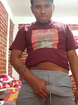 Cris ale1218 online show from 11/05/25, 05:07