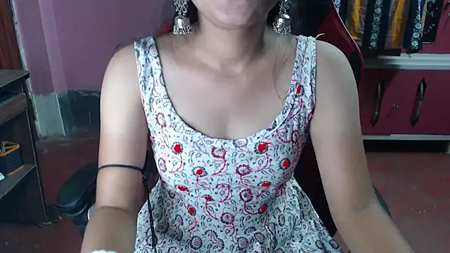 Angel Alison  online show from 05/26/26, 06:59
