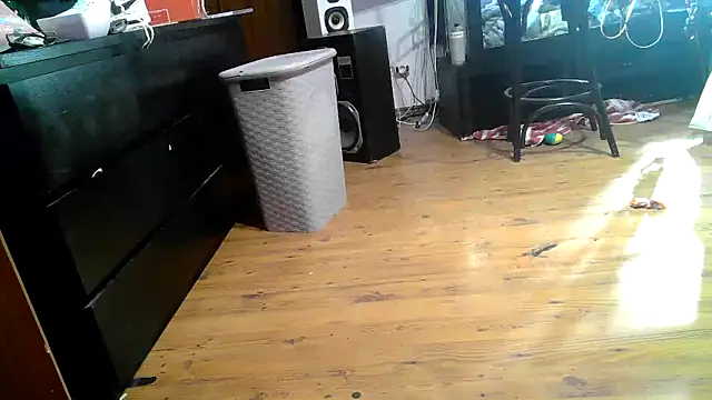 0815lukas2024 online show from 10/08/25, 09:56