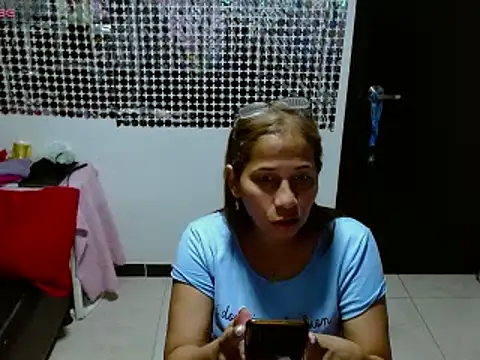 Snapshot of CaroMasha chatting on 02/19/25, 01:18 CaroMasha online show from 02/19/25, 01:18