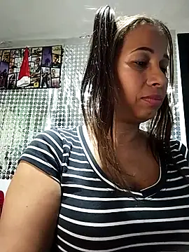 Snapshot of CaroMasha chatting on 03/22/25, 11:31 CaroMasha online show from 03/22/25, 11:31