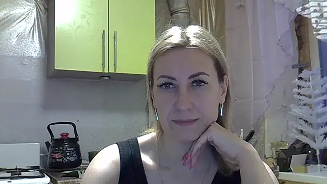 Snapshot of AshleyXHoney chatting on 12/26/24, 05:26 AshleyXHoney online show from 12/26/24, 05:26