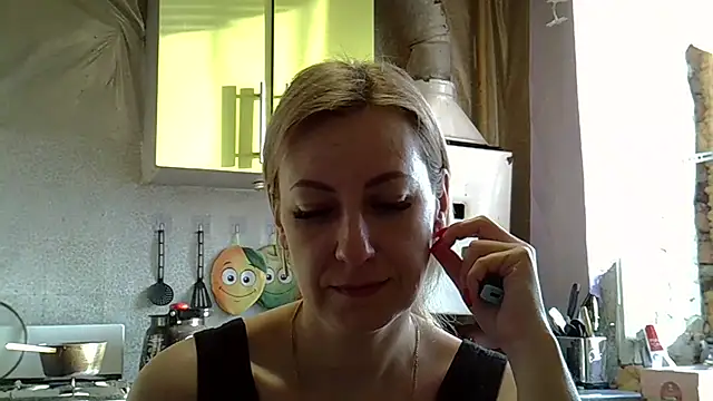 Snapshot of AshleyXHoney chatting on 02/07/25, 06:14 AshleyXHoney online show from 02/07/25, 06:14