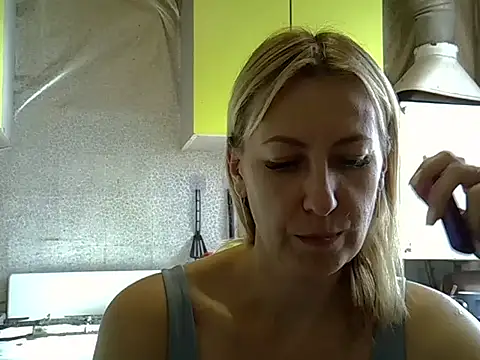 Snapshot of AshleyXHoney chatting on 09/09/25, 06:35 AshleyXHoney online show from 09/09/25, 06:35