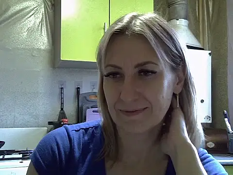 Snapshot of AshleyXHoney chatting on 09/29/25, 11:04 AshleyXHoney online show from 09/29/25, 11:04