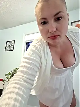 MilfyMrsRobinson online show from 05/16/26, 12:04