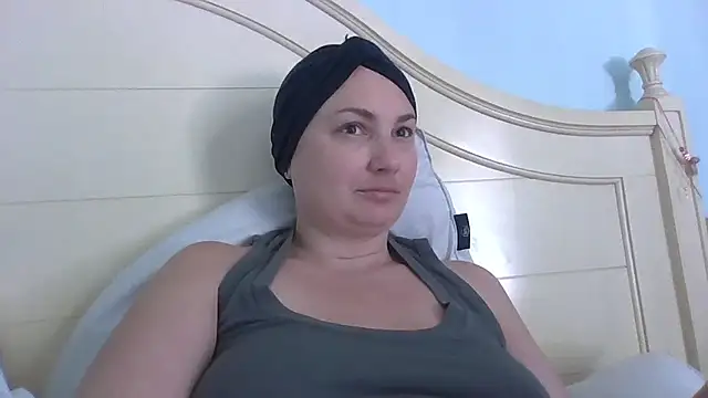 MilfyMrsRobinson online show from 06/02/26, 12:29