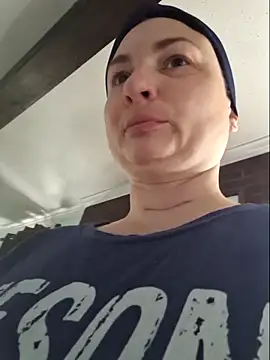 MilfyMrsRobinson online show from 06/14/26, 01:46
