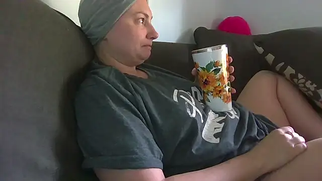 MilfyMrsRobinson online show from 06/20/26, 01:36
