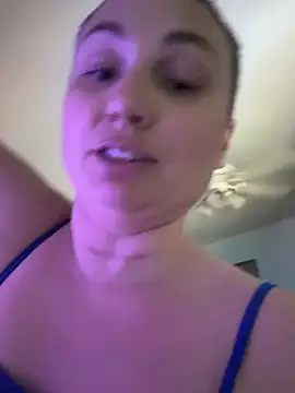 MilfyMrsRobinson online show from 07/18/26, 08:45