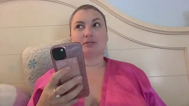 MilfyMrsRobinson online show from 07/23/26, 01:31