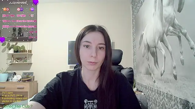 Snapshot of Wowpornoo chatting on 01/25/25, 01:52 Wowpornoo online show from 01/25/25, 01:52