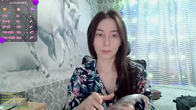 Snapshot of Wowpornoo chatting on 02/10/25, 01:11 Wowpornoo online show from 02/10/25, 01:11