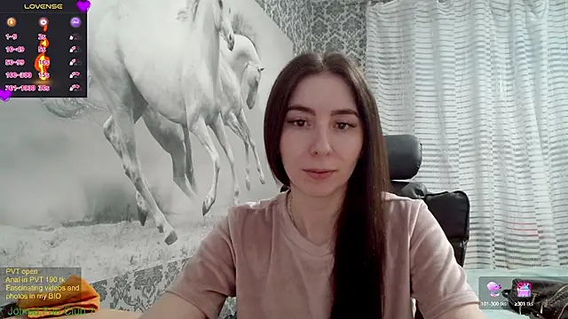 Snapshot of Wowpornoo chatting on 02/22/25, 02:19 Wowpornoo online show from 02/22/25, 02:19