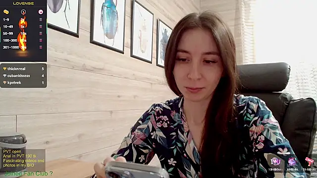 Snapshot of Wowpornoo chatting on 03/19/25, 11:39 Wowpornoo online show from 03/19/25, 11:39