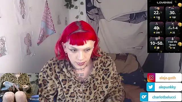 Snapshot of charlotbelucci_ chatting on 07/20/26, 11:45 charlotbelucci online show from 07/20/26, 11:45