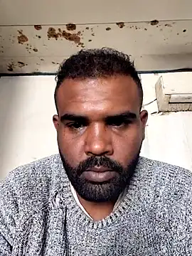 Snapshot of ListedLoin chatting on 11/18/25, 07:35 ListedLoin online show from 11/18/25, 07:35