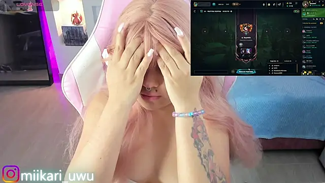 Snapshot of Ahri_Elderwood chatting on 01/09/25, 07:10 Ahri Elderwood online show from 01/09/25, 07:10