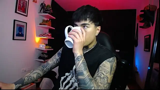 jung dragon online show from 09/28/25, 02:50