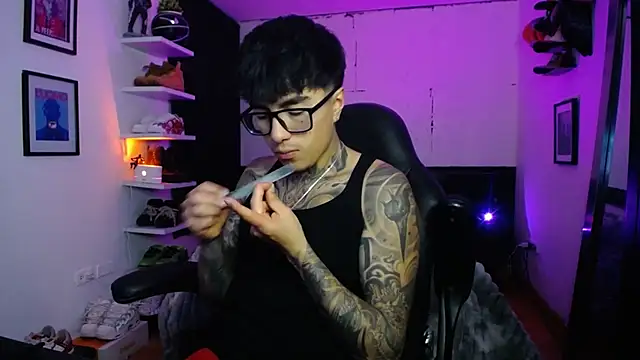 jung dragon online show from 12/17/25, 06:19