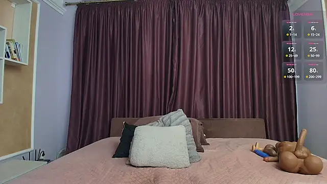 isabellice online show from 12/22/25, 02:41