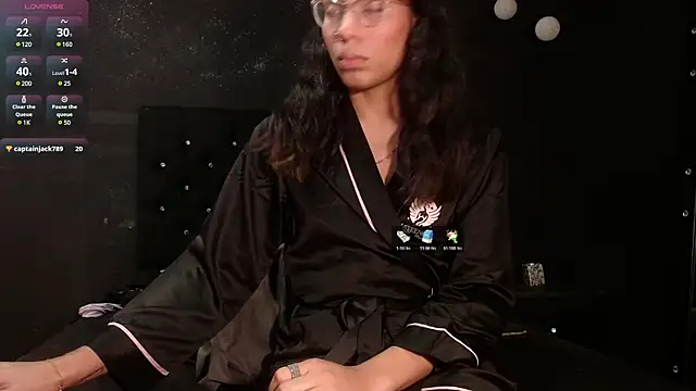 Snapshot of EmilyGomezLS chatting on 02/15/25, 06:12 EmilyGomezLS online show from 02/15/25, 06:12