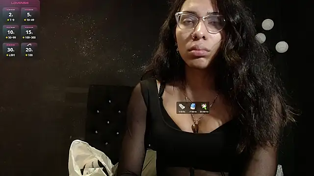 Snapshot of EmilyGomezLS chatting on 03/03/25, 11:44 EmilyGomezLS online show from 03/03/25, 11:44