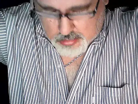 Snapshot of cashot58 chatting on 10/07/25, 04:26 cashot58 online show from 10/07/25, 04:26