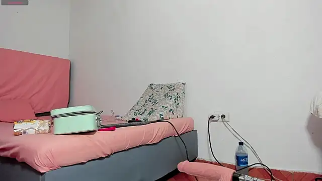 blondeb201 online show from 03/10/25, 09:51